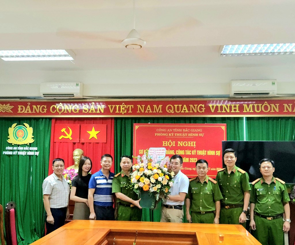 Chúc mừng ngày truyền thống lực lượng Công an Nhân dân (CAND) Việt Nam